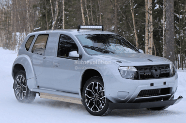 Dacia duster électrique sous la neige