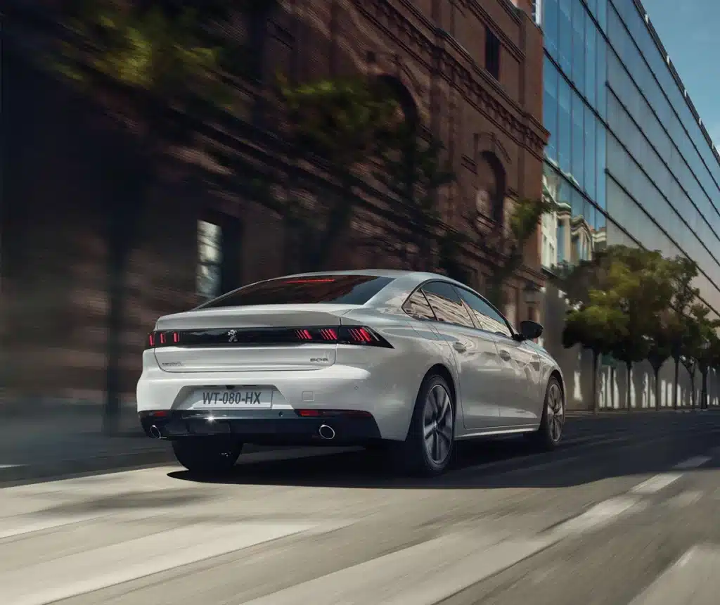 2-peugeot-508-hybrid