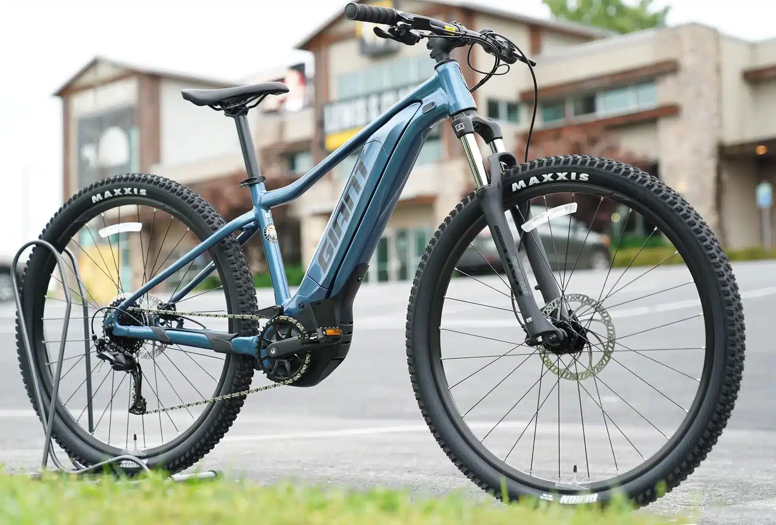 Giant Talon E 3 Fiche technique du VTT electrique