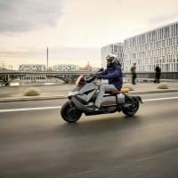 1-assurance-pour-scooter-electrique