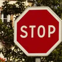1-panneau-stop
