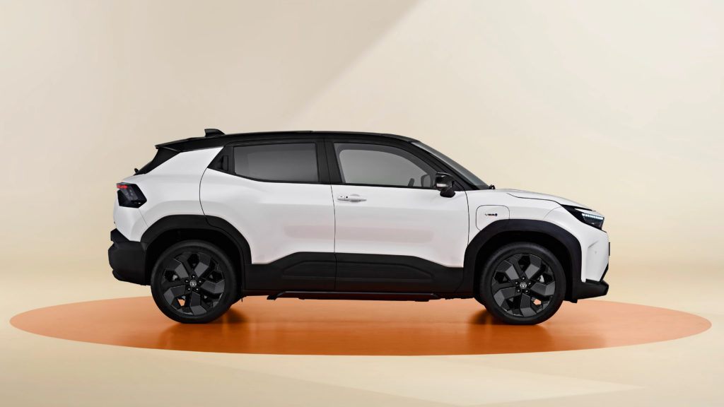 2-toyota-urban-cruiser-suv-electrique