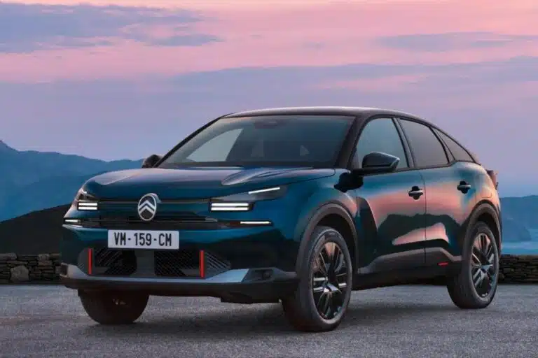 1-la-nouvelle-citroen-c4-electrique-un-tour-d-horizon-de-la-collection-2025