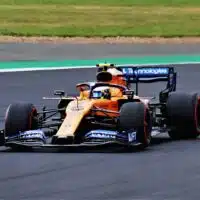 1-mclaren-sort-de-la-formule-e-une-strategie-audacieuse