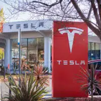 1-tom-zhu-le-successeur-potentiel-d-elon-musk-chez-tesla
