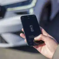 1-stationnement-revolutionnaire-controlez-votre-skoda-a-distance-avec-une-application-mobile