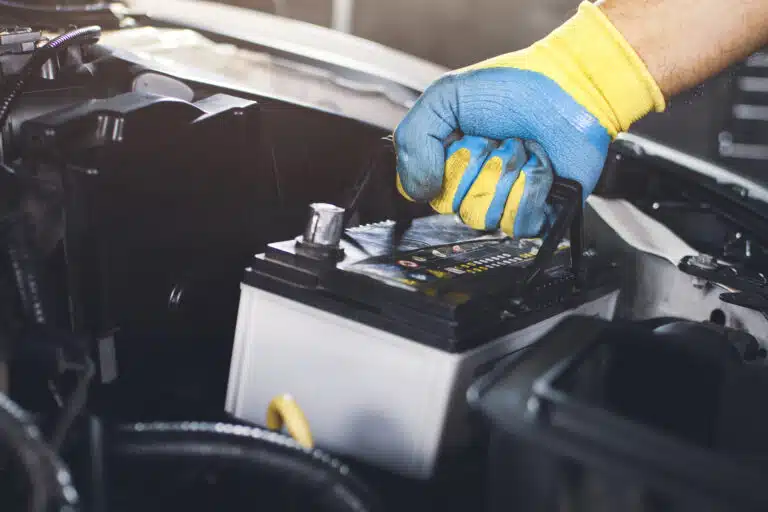 1-les-vols-de-batteries-sur-les-voitures-hybrides-un-phenomene-inquietant-en-forte-croissance