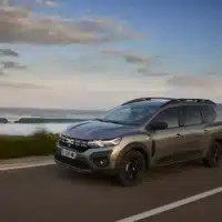 1-avis-dacia-jogger-hybride