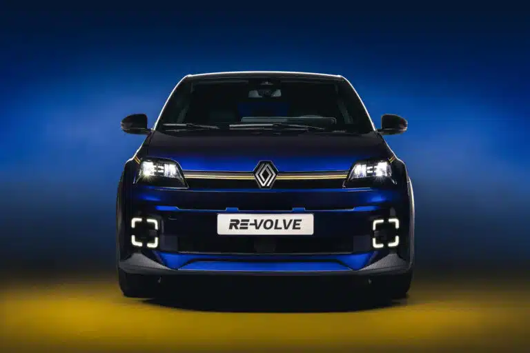 1-la-renault-5-e-tech-monte-carlo-un-vibrant-hommage-a-la-mythique-clio-williams