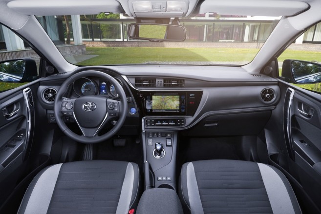 2-avis-toyota-auris-hybride
