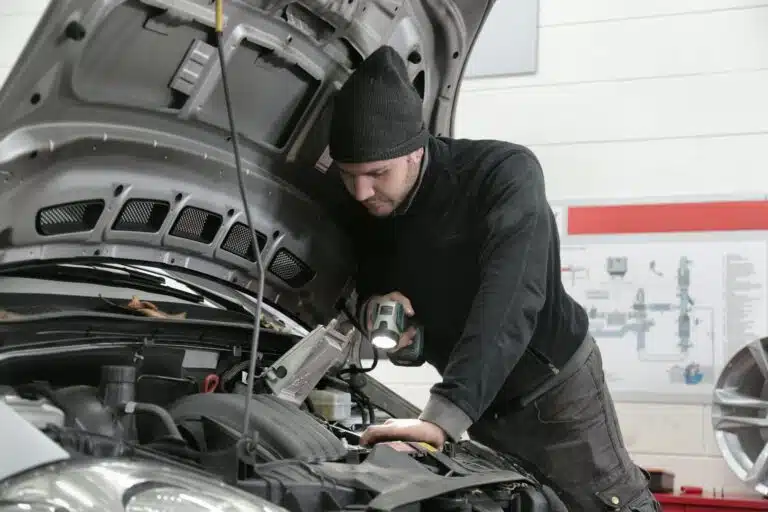1-tout-ce-que-vous-devez-savoir-pour-passer-votre-controle-technique-a-paris-y-compris-pour-les-vehicules-electriques