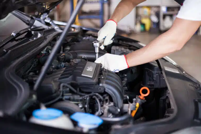 1-les-equipements-auto-a-surveiller-pour-une-conduite-plus-responsable