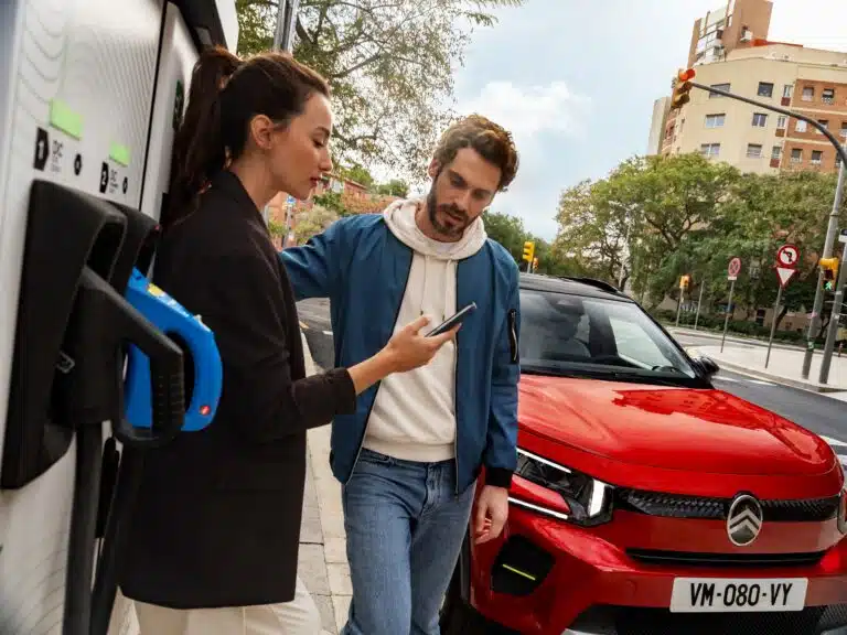 1-citroen-e-c3-la-citadine-electrique-soffre-une-version-abordable-avec-petite-batterie