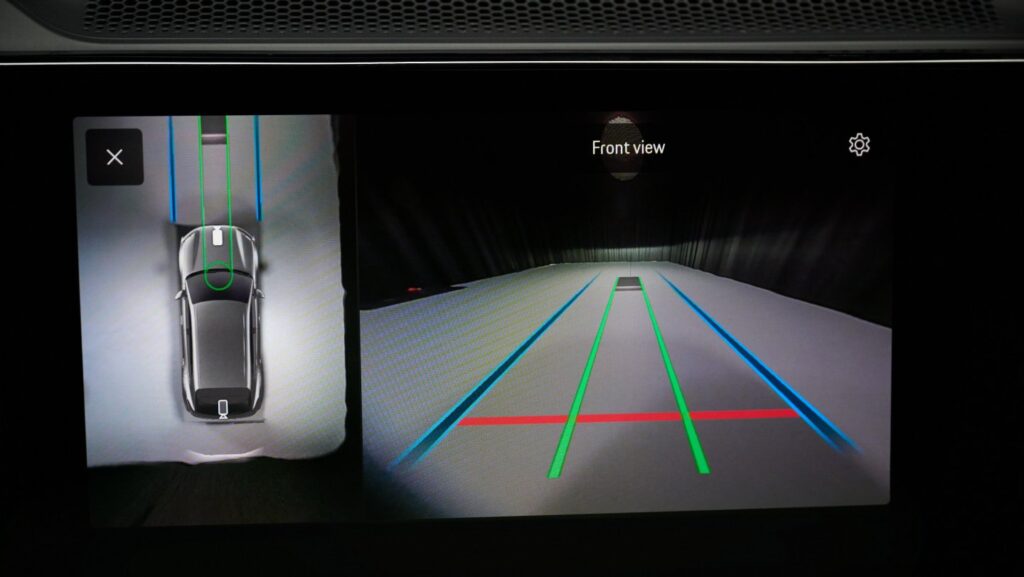 2-porsche-cayenne-electrique-la-recharge-sans-fil-revolutionne-lexperience-automobile