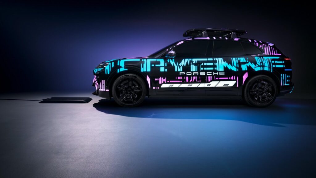 3-porsche-cayenne-electrique-la-recharge-sans-fil-revolutionne-lexperience-automobile