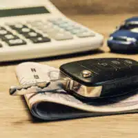 1-la-voiture-un-nouveau-symbole-du-luxe-pour-les-francais