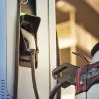 1-voiture-electrique-focus-sur-la-nouvelle-aide-de-1-000-e-pour-les-batteries-europeennes