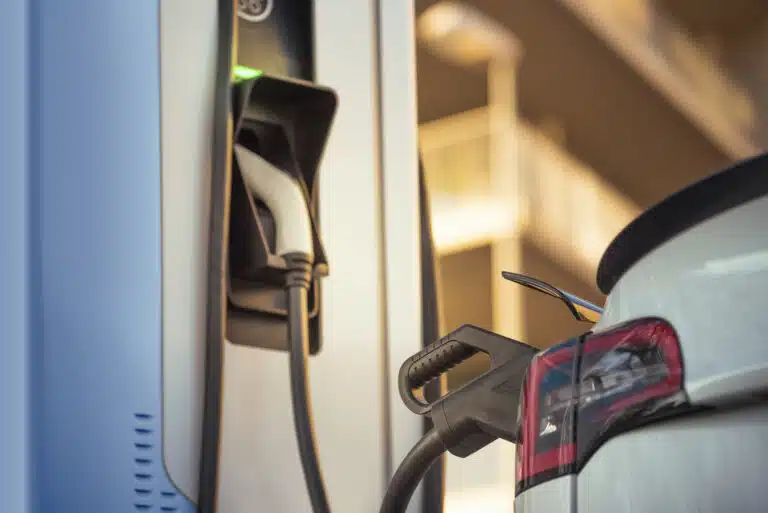 1-voiture-electrique-focus-sur-la-nouvelle-aide-de-1-000-e-pour-les-batteries-europeennes