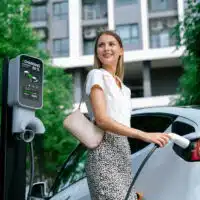 1-pile-electrique-les-innovations-qui-revolutionnent-lautonomie-des-voitures