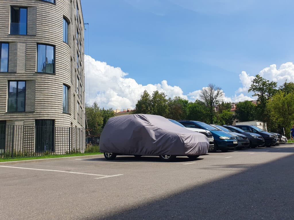 2-comment-proteger-la-carrosserie-de-votre-voiture-contre-les-agressions-exterieures