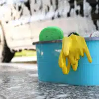 1-les-accessoires-indispensables-pour-entretenir-votre-voiture-au-quotidien