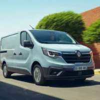 1-le-nouveau-renault-trafic-van-e-tech-une-revolution-electrique-au-salon-solutrans
