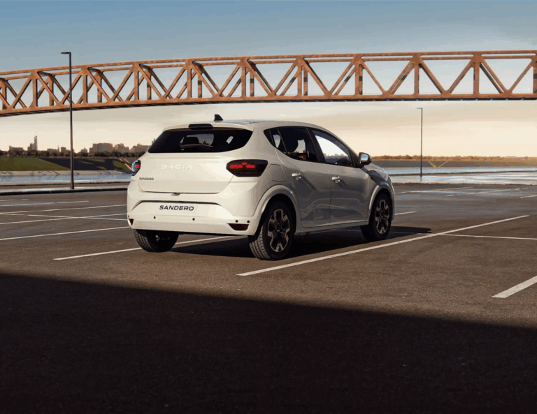 1-dacia-sandero-restylee-nouvelle-gamme-technologies-et-tarifs-des-13-290-e