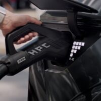 2-bientot-la-recharge-electrique-aussi-rapide-quun-plein-dessence-hyundai-repousse-les-limites