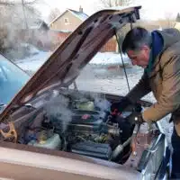 1-faut-il-vraiment-debrancher-la-batterie-de-sa-voiture-en-hiver