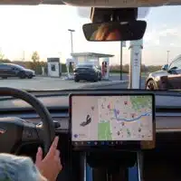 1-google-maps-facilite-la-recharge-avec-laffichage-en-temps-reel-des-superchargeurs-tesla