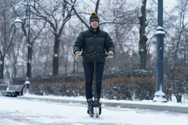 1-comment-optimiser-lautonomie-de-votre-trottinette-electrique-en-hiver