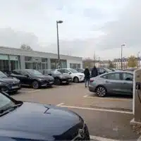 1-le-marche-automobile-francais-stagne-malgre-le-souffle-des-electriques