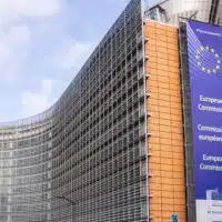 1-lunion-europeenne-reporte-au-16-decembre-la-presentation-de-son-plan-automobile-decryptage-et-perspectives