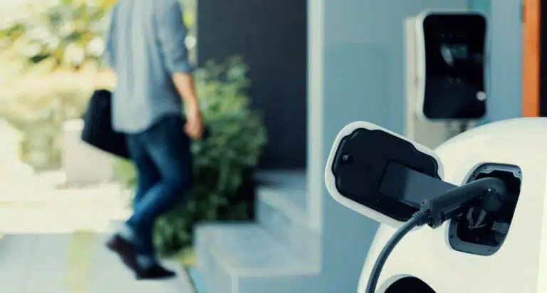 1-comment-securiser-une-borne-de-recharge-exterieur-vol-vandalisme-intemperies