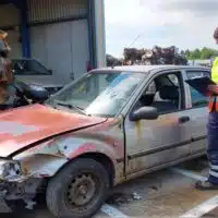 Contrôle d’un véhicule hors d’usage dans un centre agréé avant délivrance du certificat de destruction