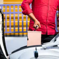 1-duree-de-vie-dune-batterie-de-scooter-electrique-a-quoi-sattendre-vraiment