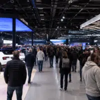 Allée du Mondial de l'auto à Paris Expo Porte de Versailles